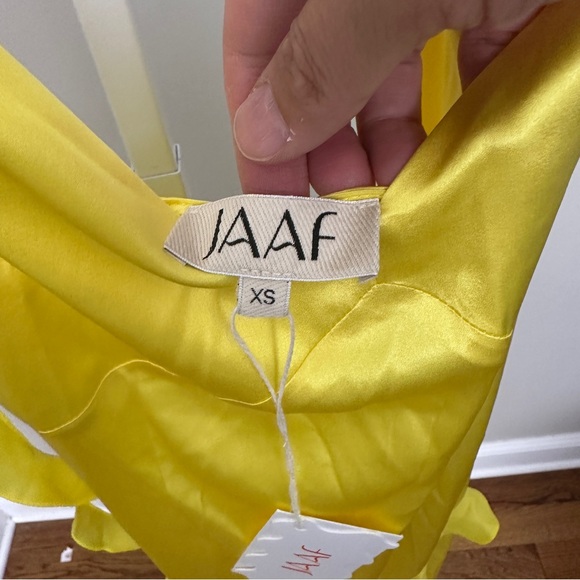 JAAF
RUFFLED SILK MAXI DRESS IN LEMON YELLOW NWT XS - Picture 10 of 10